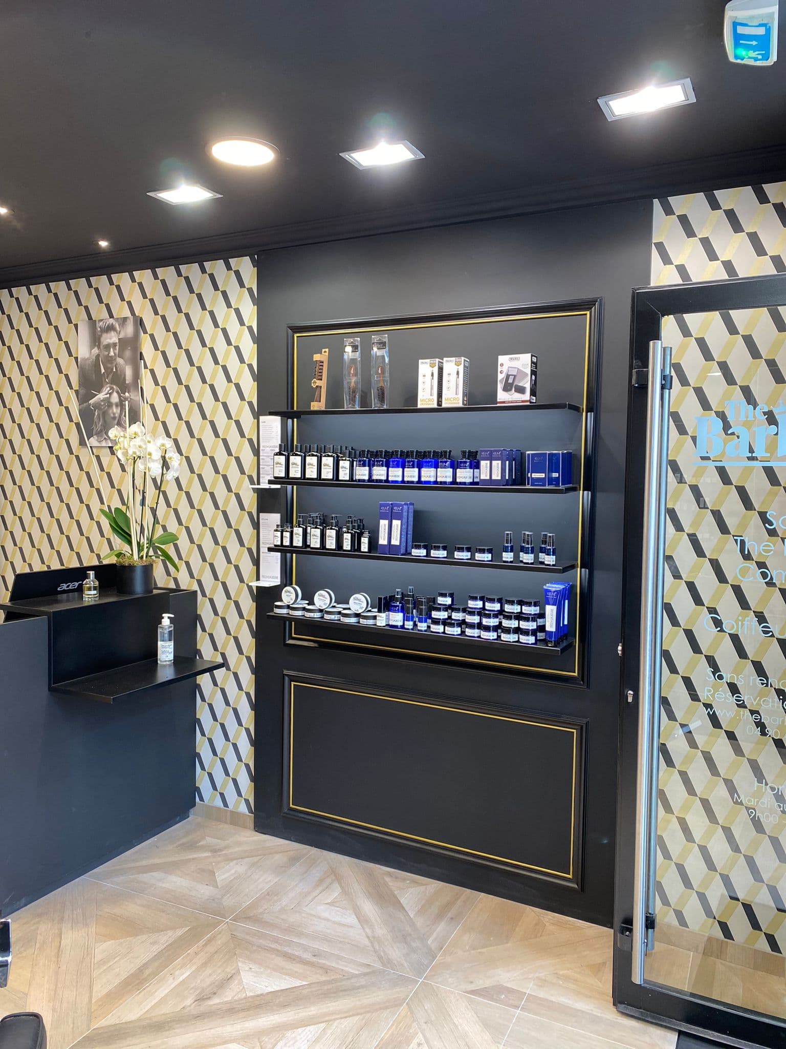 Espace revente The Barber Company & Keune